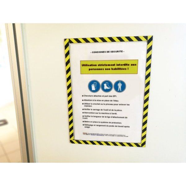 lot-de-5-pochettes-a-pivots-etanches-a4-rouges