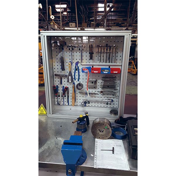 maintpost-200b-mural-l-1264-x-h-732-mm-ep-100-mm-avec-portes-en-pmma-verrouillables